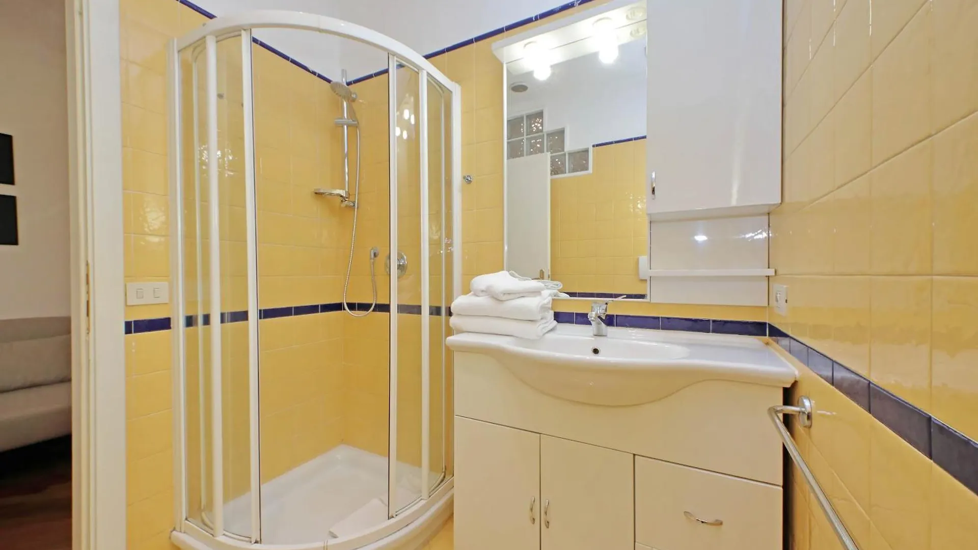 Vatican Suite With Cute Terrace Rome Apartment